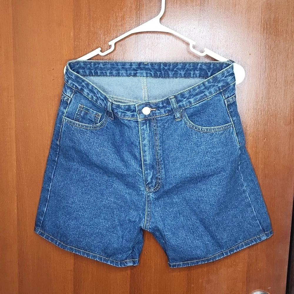 Short - Picture 3 of 7